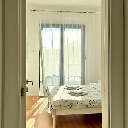 Apartman Sara *